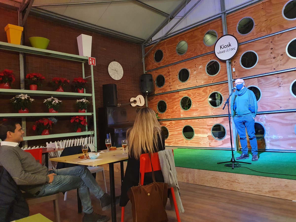 camps_oviedo's tweet image. Aquest vespre, el Quico-13 ens ha convidat al inici del seu nou projecte al @kioskdelrec. Un espai bucòlic, diferent, singular, on la música, la poesia, literatura, interpretació..., la Cultura, seran els protagonistes.@culturaigualada @ajigualada @marccastells