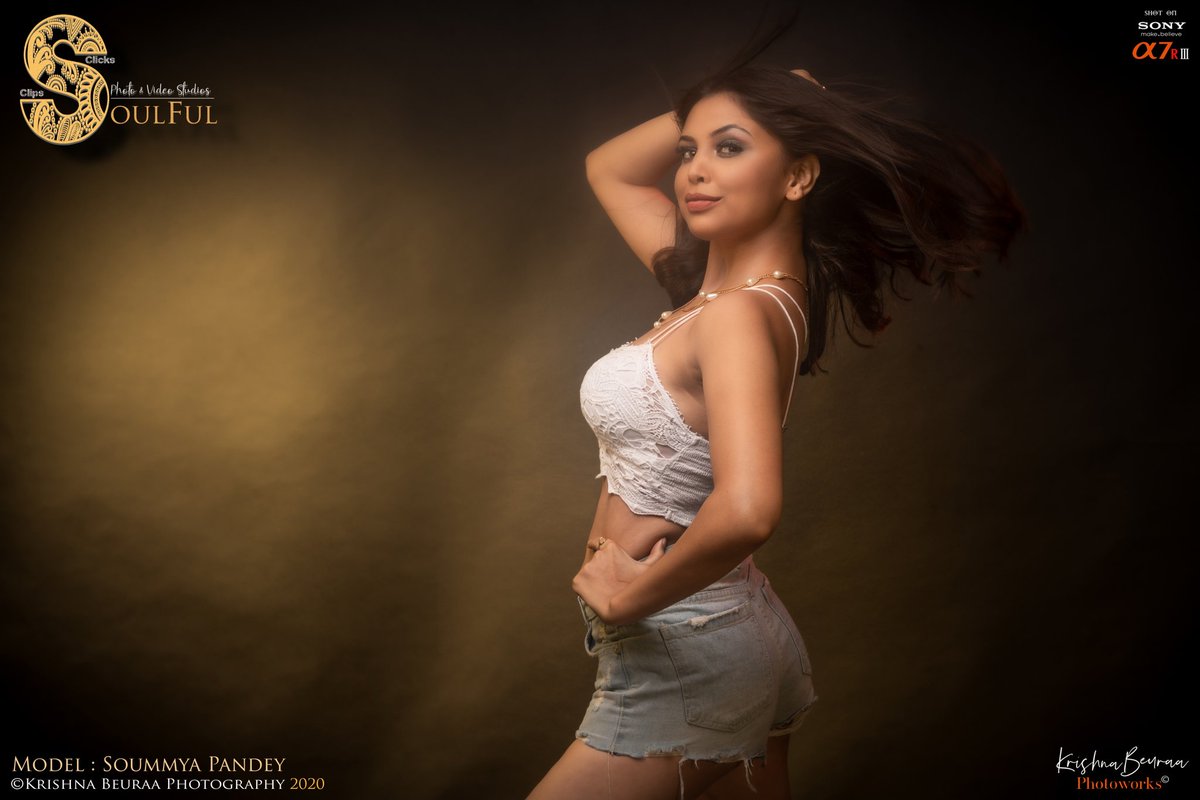 SoulFul Clicks &amp; Clips In Assosiation With Krishna Beuraa Photoworks©️

Presenting Photoshoot Of: Soumya Pandey.

Photography by <a href="/KB_KrishnaBeura/">Krishna Beuraa</a>

Coordination &amp; Art Ideas: Debabrata Pal &amp; <a href="/ShreyashMusic/">Shreyash Shandiliya</a> At SoulFul Clicks &amp; Clips.

#Photoshoot #SoulFul #Peace #SoumyaPandey #SFMA