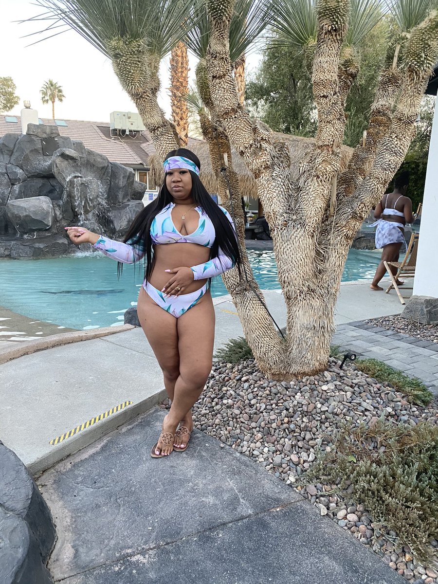 Brisssk_'s tweet photo. vegassss it’s beeen real 🥂💕 #21Shit ⭐️ https://t.co/sFg8S9oLVd