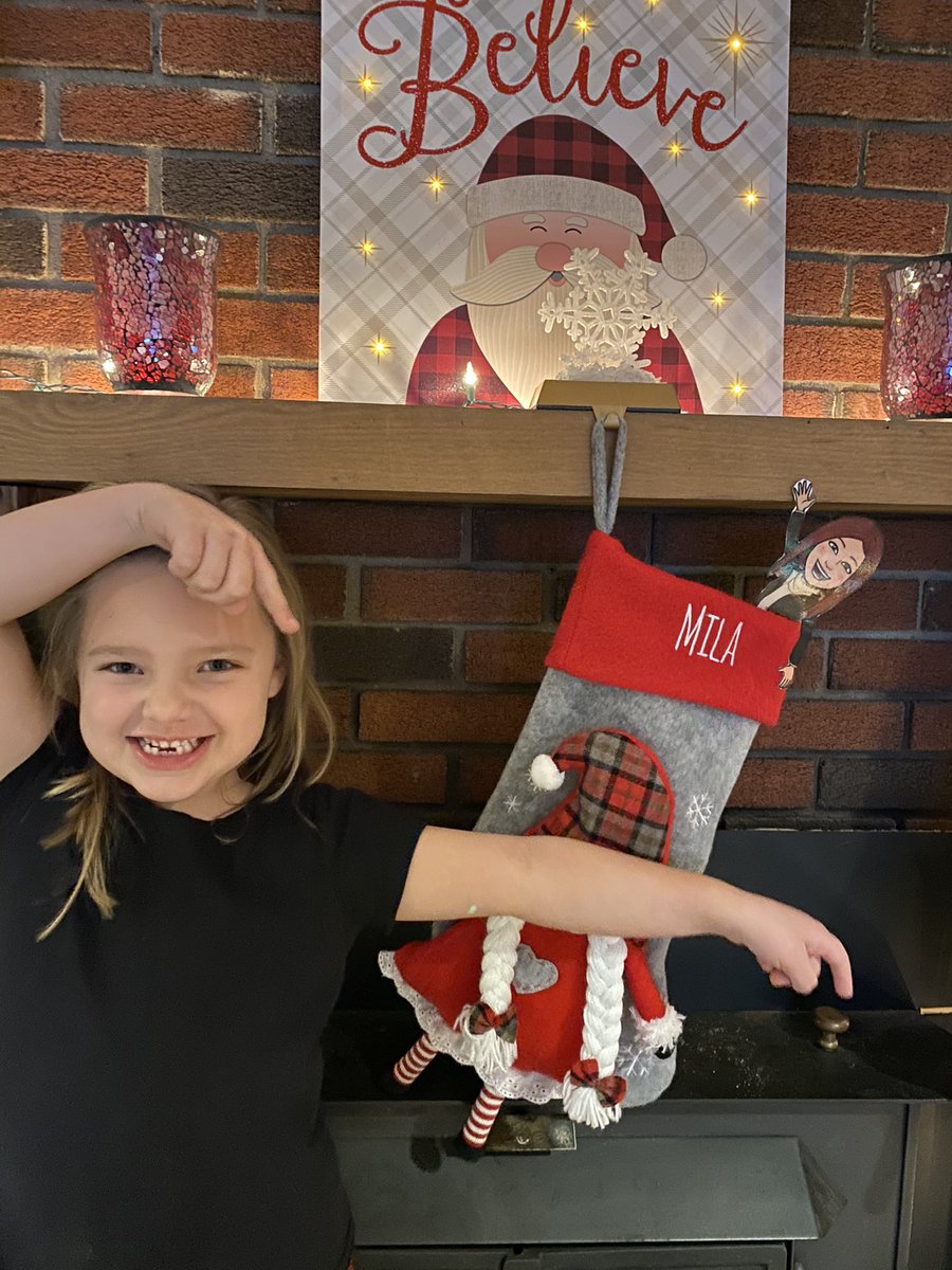 Flat Mrs. Sanders is already getting into holiday mischief with Mila. We 💜 Kindergarten and Mrs. Sanders! Can’t wait to take her on some adventures! #FlatTeacher #HappyHolidaysFlatSanders #FlatSanders <a href="/JoeWalkerES/">Joe Walker ES</a>