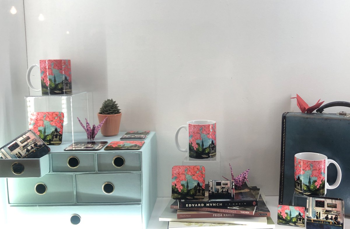 KellyAnneCairn1's tweet photo. @CreativeEdin Iβve got a Solo exhibition at @FireStnCreative Thereβs something for everyones budget from meter square original oil paintings to coasters depicting my paintings! Visit Etsy shop on my website https://t.co/GtCMZfoOt0 or Fire Station Creative https://t.co/t0FXRryU6Y #CreativeEdi https://t.co/wFnkDLhKQa