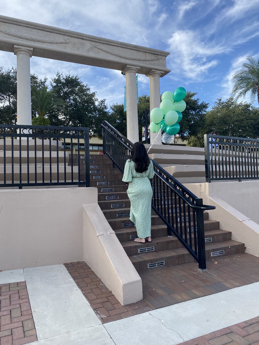 bubblyandmerry's tweet photo. We're getting ready for a fun little picnic at the park, for which our seafoam & mint bouquet is the perfect decor!
#picnic #balloons #balloondecor #losangeles #lablogge r #instadaily #smallbusiness #events #outdoorevents #underthesun #eventdecor #outdoorparty #socialdistance https://t.co/Vtq6P1Ycc4