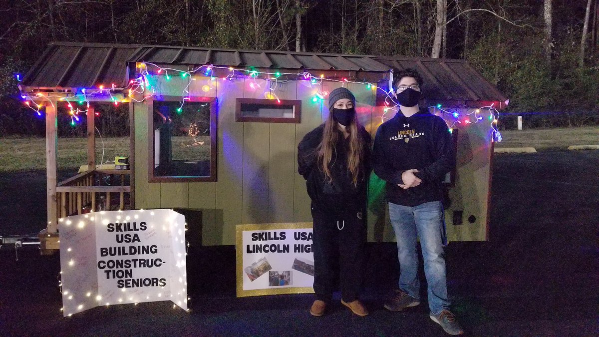 Reverse Christmas Parade! <a href="/tcboecareertech/">@tcboecareertech</a> <a href="/lincolnhs/">Lincoln HS</a>