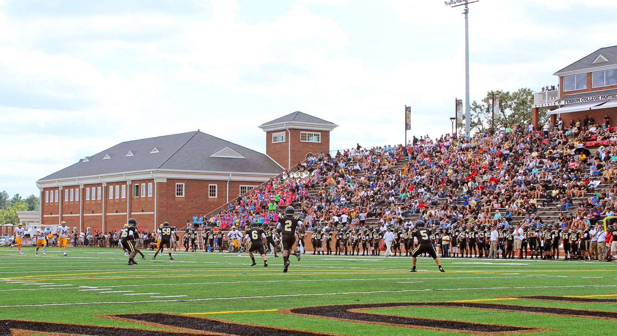Nevontyler1's tweet photo. I'm very blessed and excited to announce I have received my first official offer from Ferrum College #BlackHats 🖤 @FerrumFootball @_CoachEllis @DjAdmill @HighSchoolBlitz @Coach_Mac22 https://t.co/gmkAaSZhhI