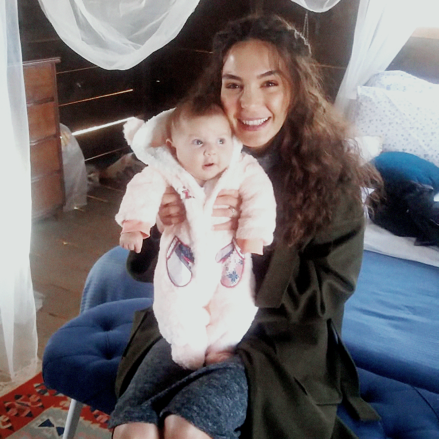 ebrusarchive's tweet photo. today's cutest pictures 😍❤️

#hercai #ebruşahin https://t.co/9Oz1A9Fn0V