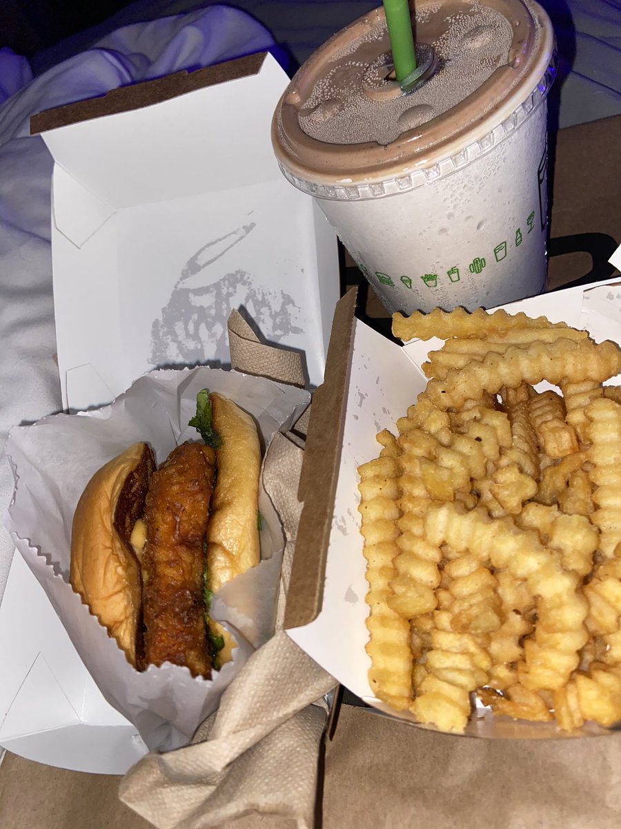 Thanks for the food <a href="/PepeGives/">pepe</a> !

Best sugar bby ever ✨❤️