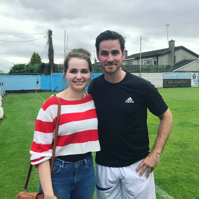 FranceschiJcf's tweet image. ღ ღ Hᴀɴᴅsᴏᴍᴇ Sᴘᴏʀᴛsᴍᴀɴ Cᴏʟɪɴ ღ ღ
          ♡ ♡ ♡ 𝐇𝐈𝐒 𝐒𝐌𝐈𝐋𝐄  ♡ ♡ ♡ 
Colin O&apos;Donoghue with fans at the Charity Soccer Match in Drogheda August 2018🥰😍
📷credit @ MissBelleC IG ouatindia
#ColinODonoghue #CharitySoccerMatch
#CABLEProject #Drogheda #Ireland