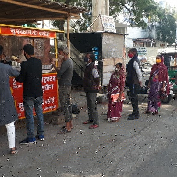SwatiShringi3's tweet photo. #muskankirasoi
#forneedypeople
#foodrs5/plate https://t.co/rpp4ZHQagE