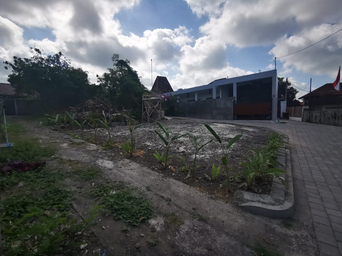 ppgroupbali's tweet photo. easehold land 2.5 are in Padonan Canggu, close to Jl Padonan, free from three sides.
Please contact: info@ppbali.com or phone: +62 361 737357 or Whatsapp: +62 812 3918 9181 or click https://t.co/xIpg7E08R3
#balilandforlease #balileaseholdland #baliproperty #ppgbali https://t.co/HTTlSL1Ul6