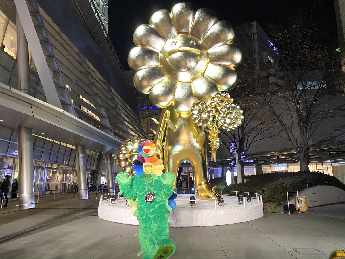 Tokyo Art Beat En Takashi Murakami Unveils A Giant New Sculpture In Roppongi 村上隆 Flowerparentandchild T Co Bscmdyv437