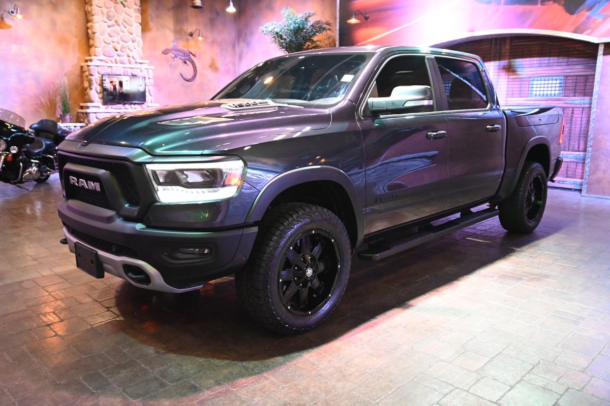 AutoShowWpg's tweet photo. 2019 Ram 1500 Air Ride Rebel w/ 12 In Screen & Pano Roof👍💣
#ram1500 #dodgeram1500 #ramtrucks #ram1500 #ramsport #ram15004x4 #ram1500hemi #ramtruck #trucks #winnipeg #ram1500hd #mbtruckclub #204trucks #204 #ram #laramie #truck #ramlaramie #winnipeg https://t.co/5Jtp84aEu8