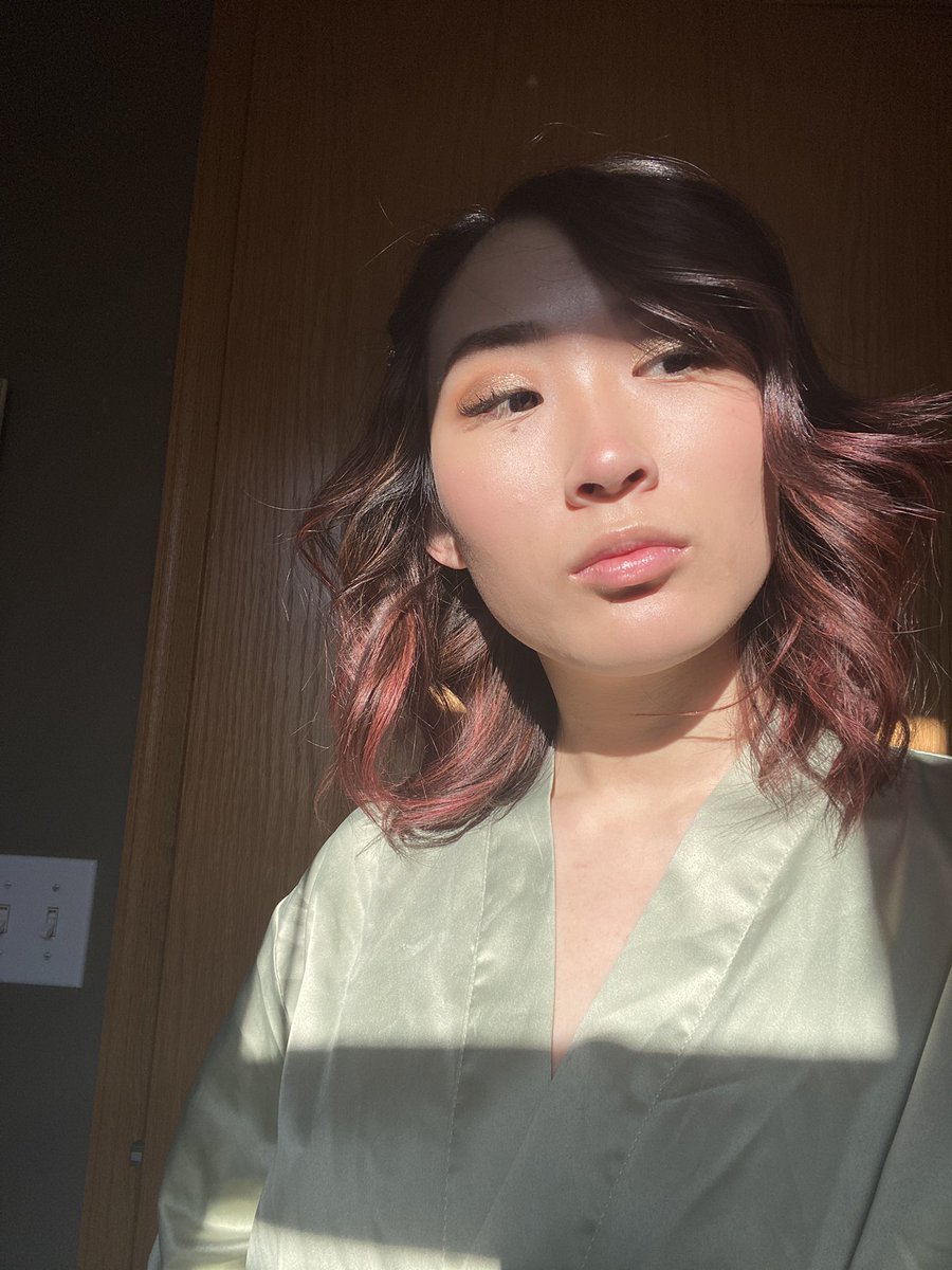 _graceyang's tweet image. me and a random note from my phone