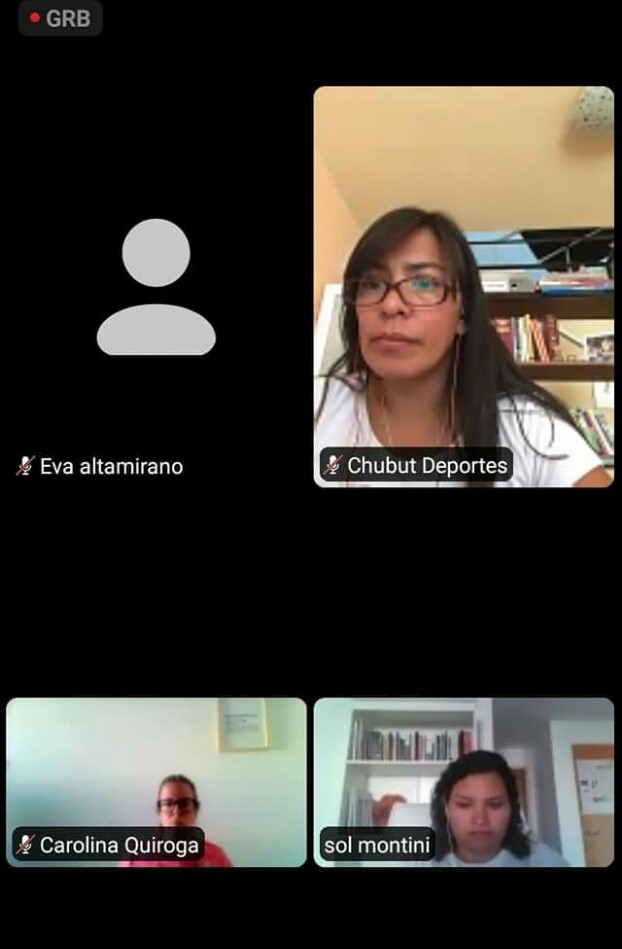 Hockeydelgolfo's tweet photo. Pasó la primera charla de "Podemos jugar" gracias a todas las personas que nos acompañaron el día de hoy.

Todavía nos quedan las charlas sobre metodologías y técnicas.

Que nadie se quede con las ganas! https://t.co/N5lfAsPeOC