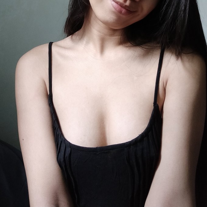 Have a great day ahead 😘 https://t.co/wwL7z2z97Q