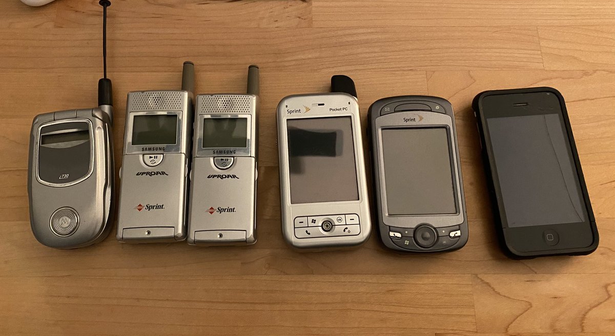 JeremyGaylor's tweet photo. Ok gang - get ready for these gems I found in a box that apparently I’ve been carrying around for a decade (or more). Inspired by another tweet from @rversaw @jraeversaw and @jhofker #ripsprint #ripnextel 

cc: @apineau , @theaccordance and @bradthx https://t.co/gkzzyShLqd
