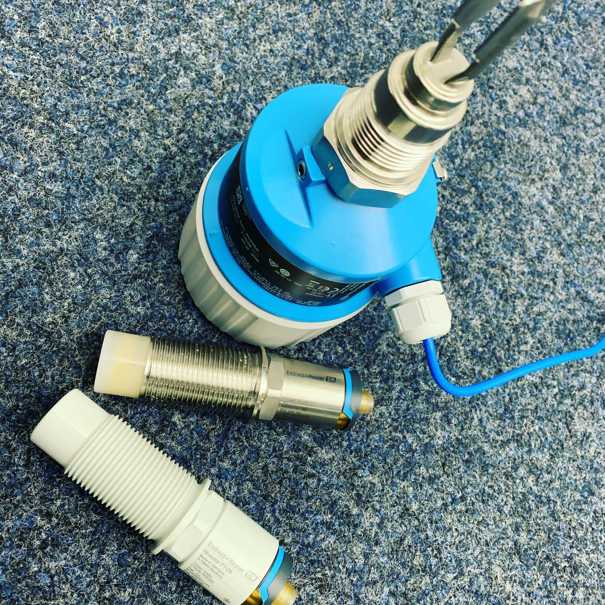 FlorianFal's tweet photo. Sales training last day. All about #pointlevel detection in #Liquids and #Solids with #vibronic, #capacitance and #conductive technology.
#Liquiphant #Nivector #Liquicap #Liquipoint #Soliphant #Solicap #Minicap https://t.co/bgsnO8Q83u