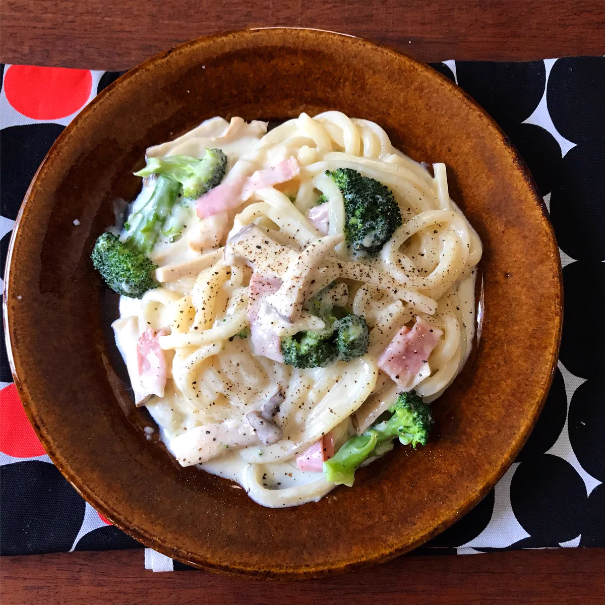 まるでパスタのような一品！レンジで出来るクリームうどん