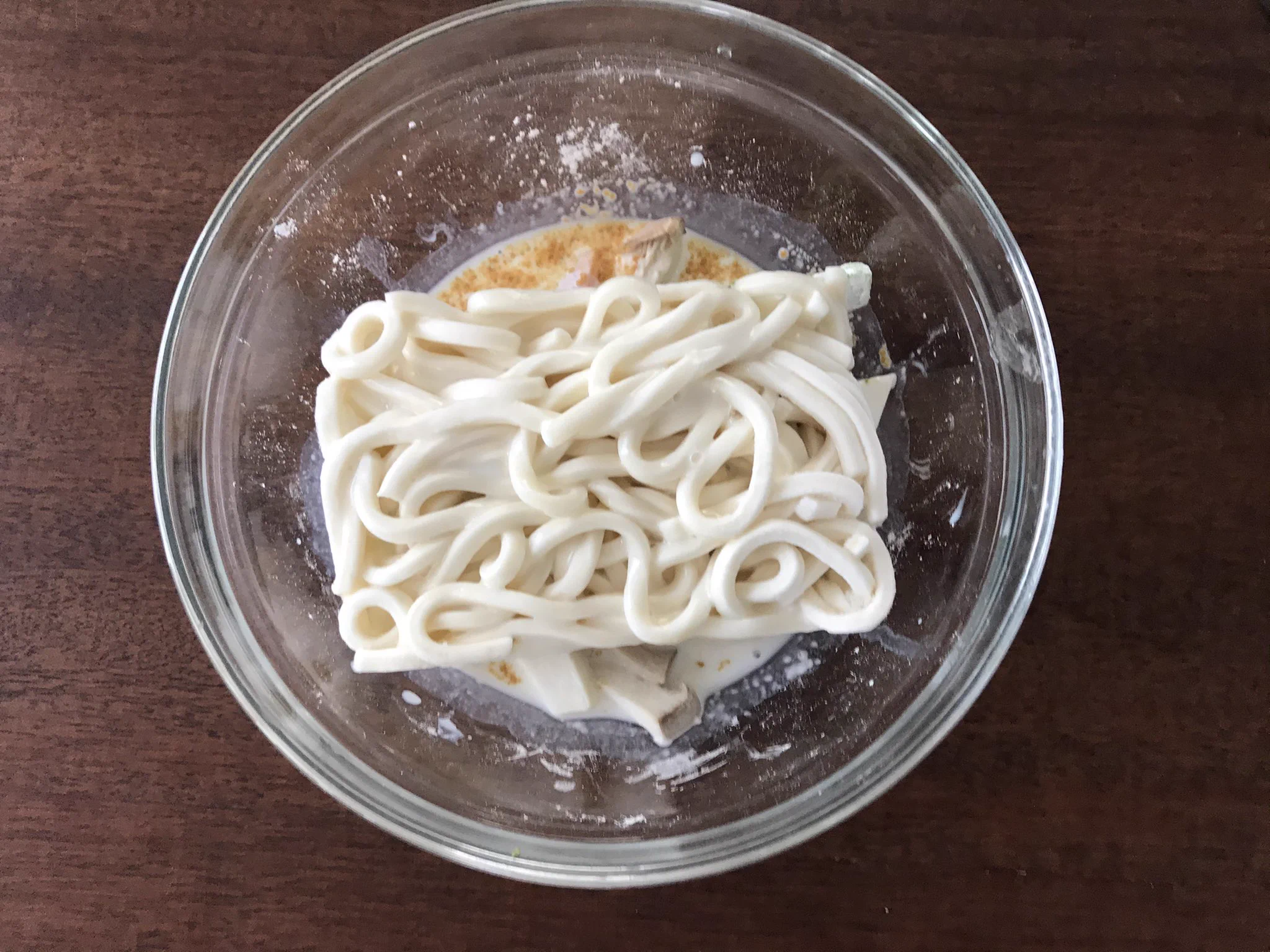 まるでパスタのような一品！レンジで出来るクリームうどん
