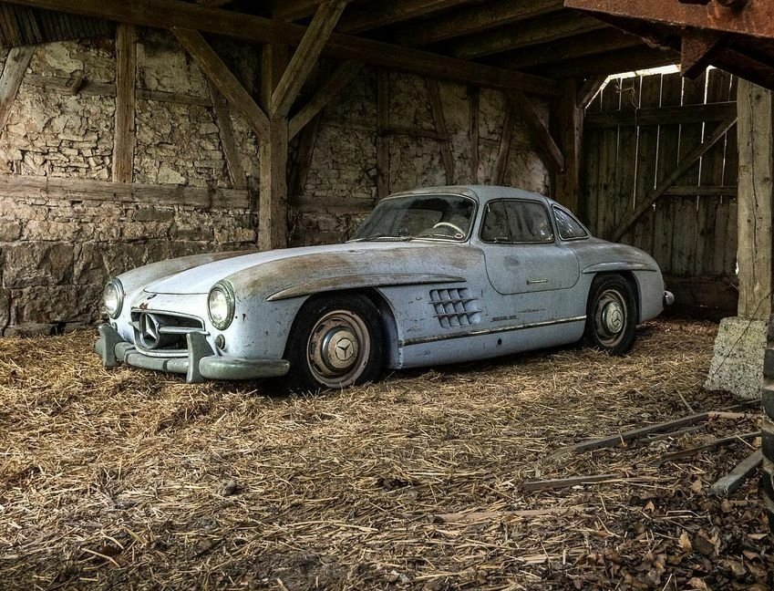 Know your worth. 

🚘: Mercedes-Benz 300SL Gullwing barn find
