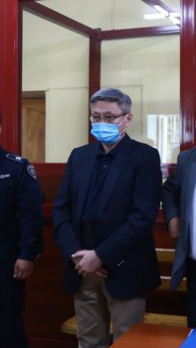 Төрийн өмнө ямар ч хүн уг нь жижигхэн намчид л бие биенээ хаацайлаад байгаа болохоос