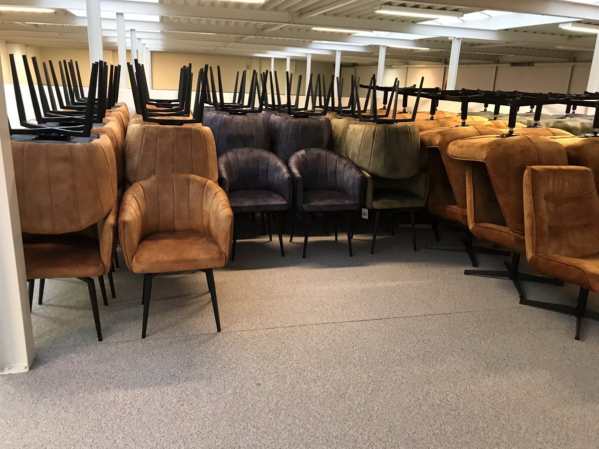 gertwilligenbu1's tweet photo. Stoelen uitzoeken bij Gert Willigenburg Handelsweg 30 in Putten voor de laagste prijzen https://t.co/tH1FBZmmHI
