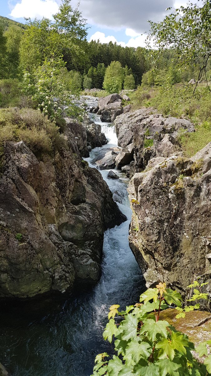 We've looked at wildlife, people and trees this week. Time for a few scenic shots. The River Duddon is a beautiful feature of the valley &amp; well worth a visit to view from Birks Bridge, and along Wallabarrow Gorge. Pls RT <a href="/EcoverUK/">ECOVER UK</a> #FertilisetheFuture #UniversityofLeedsxEcover