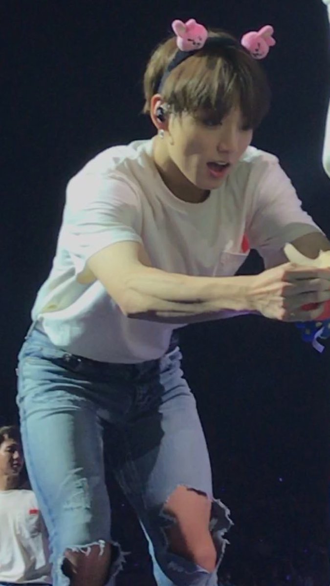 Jungkook’s finest back & arms — a necessary thread