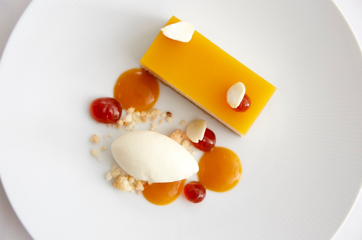 We're on the hunt for a pastry chef de partie to join our brilliant team. You'll ideally have strong CDP experience in a fresh food/hotel setting and have a hunger to keep developing your skills. 

Required for an immediate start: marcuswareing.com/careers/