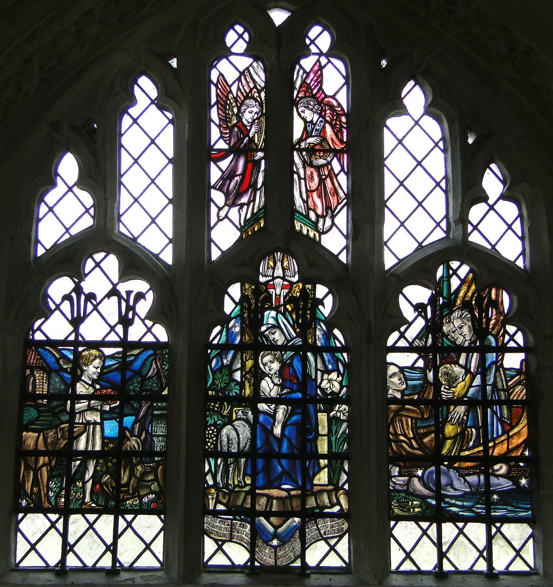 At Shellingford in Oxfordshire for  #ArtsandCrafts  #Cotswolds  #church today - and some superb Douglas Strachan glass in memory of 10-yr old Ewen David Mann, who died in 1930Images by Rex Harris