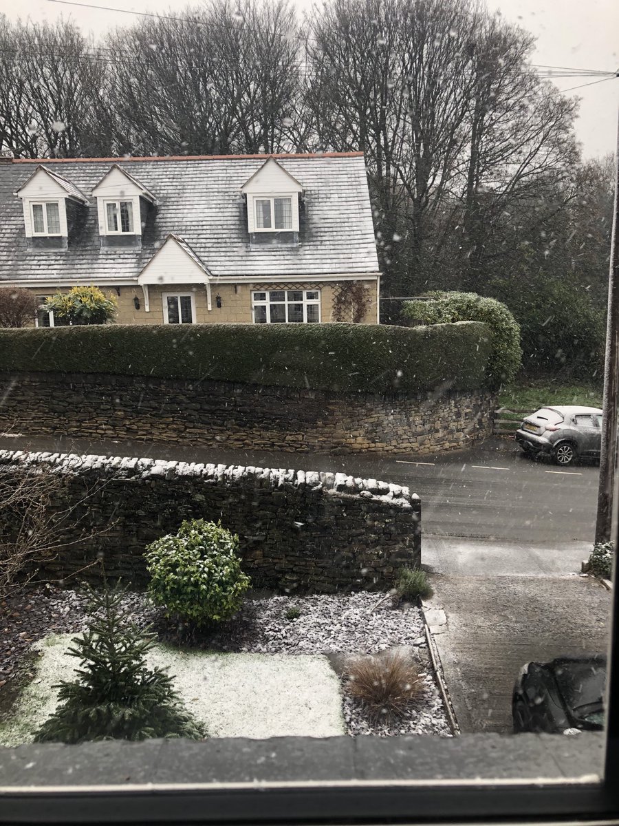 PF_Aidan's tweet photo. The view from my office today is a snowy one. Anyone else got the snow? https://t.co/M54kYyVqMP