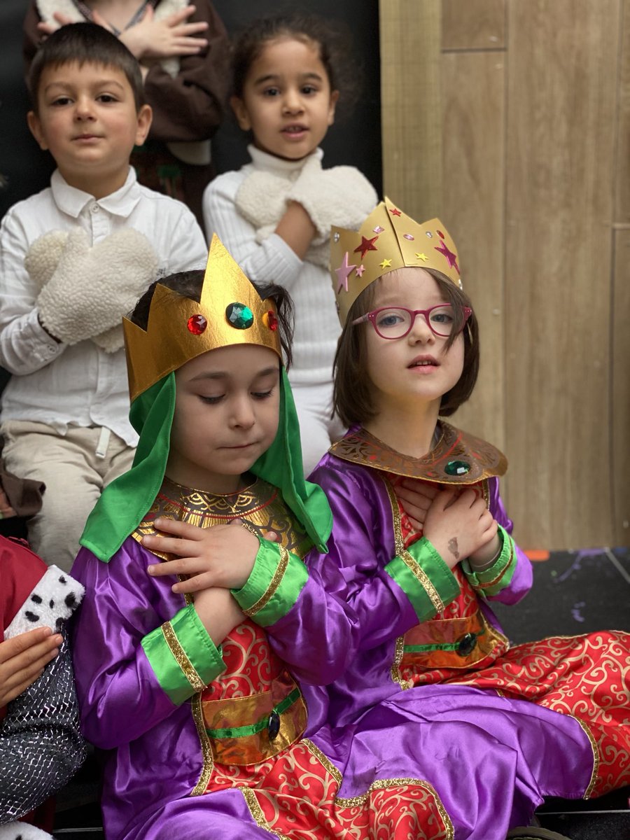 HPA_Philip_Lane's tweet image. Reception have started their dress rehearsal for our ‘virtual’ nativity. They sang beautifully and are ready to be filmed!! Who’s excited!? 👼 🌲 #HPAPL ⁦@HarrisFed⁩