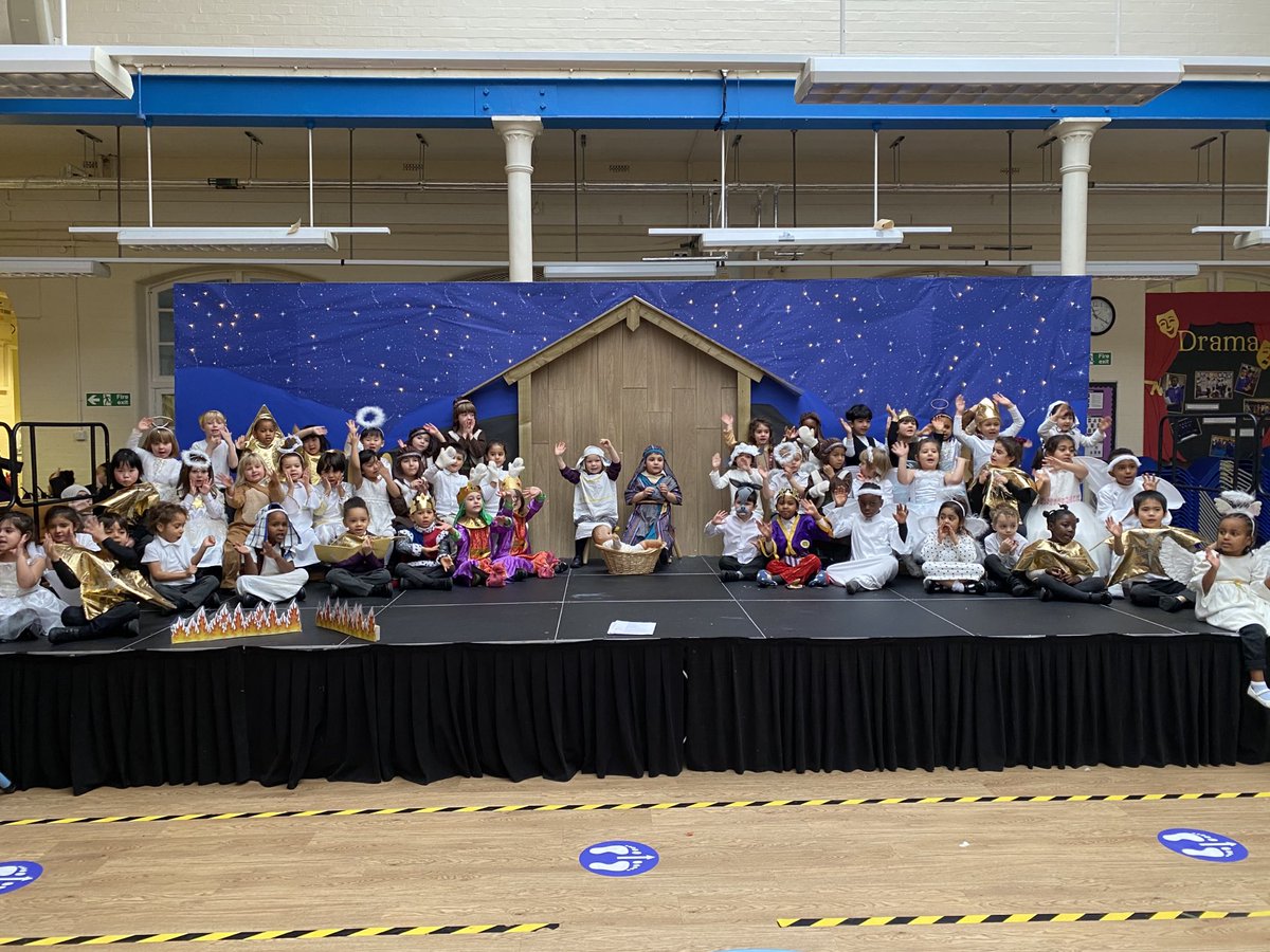 HPA_Philip_Lane's tweet image. Reception have started their dress rehearsal for our ‘virtual’ nativity. They sang beautifully and are ready to be filmed!! Who’s excited!? 👼 🌲 #HPAPL ⁦@HarrisFed⁩
