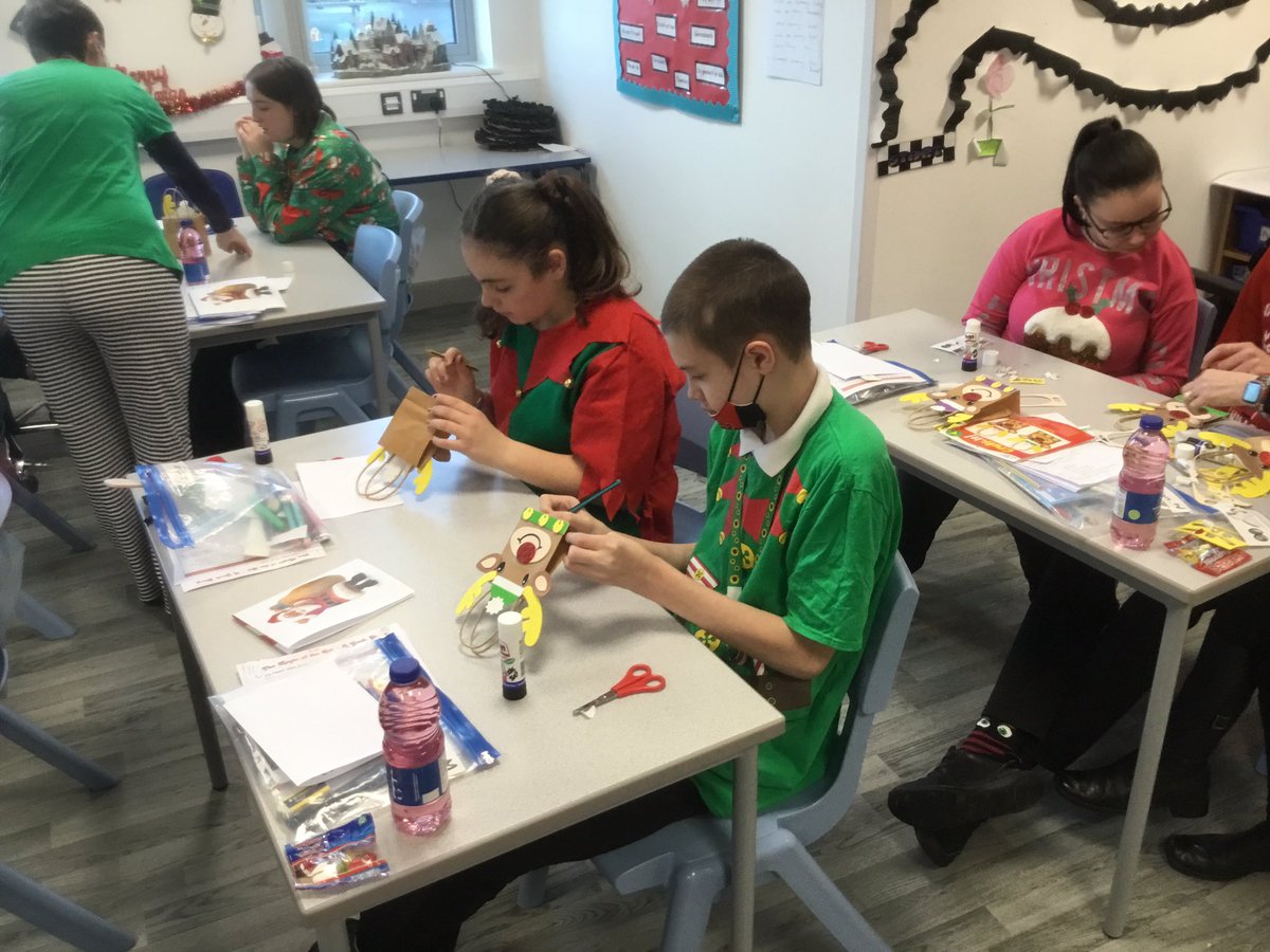 islwynsrb's tweet photo. Rhymni started December in a very festive way by taking part in 
Elf Training during the first Elf Day in the base. All the trainee elves passed with flying colours, making many products by following instructions and helping each other! But it was a very tiring day... #Elfready https://t.co/gPfNCujNAv