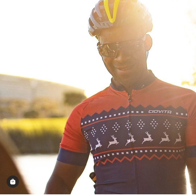 Velokhaya's tweet photo. #FreshKitFriday Here’s a cool Christmas gift for your cycling friends and family👇🏼👇🏼 The Festive Jersey by @ciovitacycling https://t.co/Fc7DOhDfq0