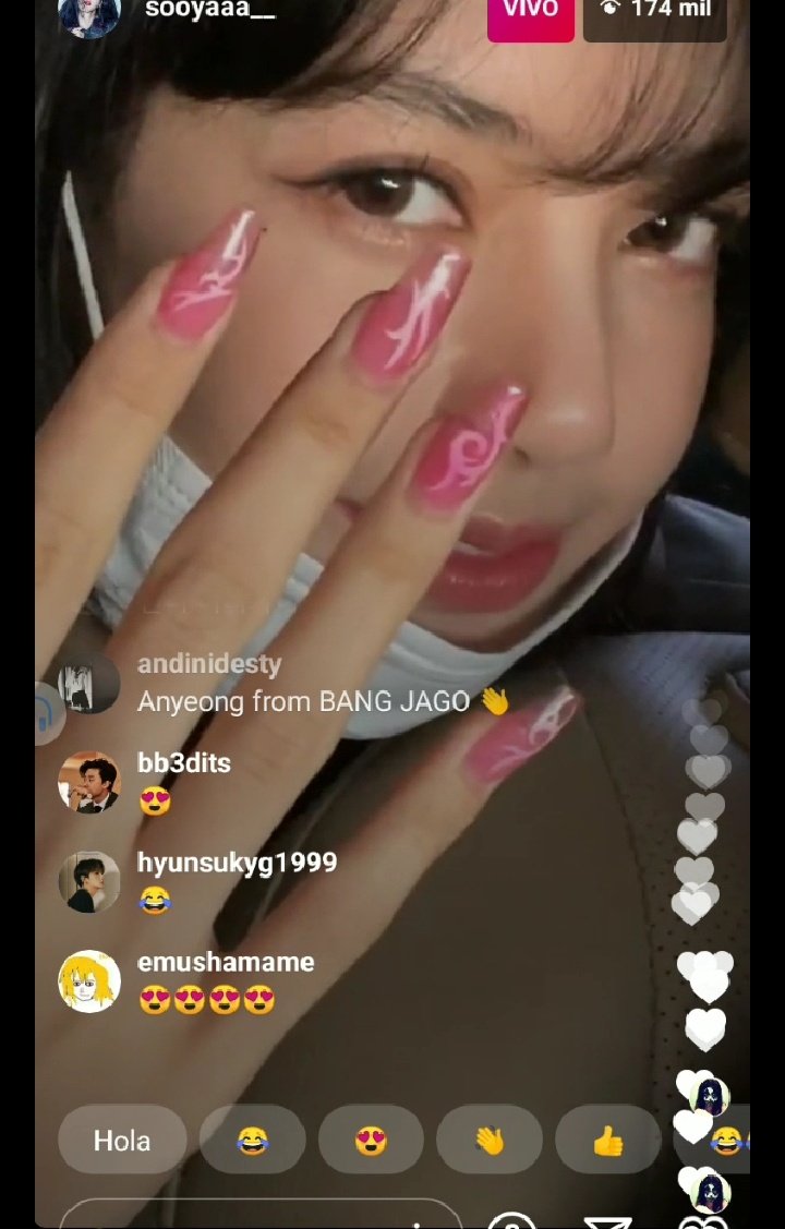 lilliduckie_'s tweet photo. Presten atención a los pequeños detalles dijo jennie.
#HoneyFunny #ImpactedBang #AmazingShow #ByeHello @BLACKPINK https://t.co/HhNffKmows