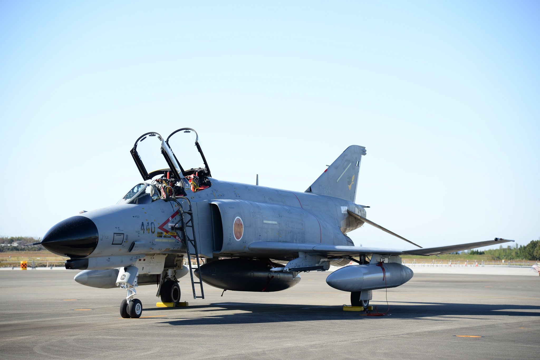 טוויטר 自衛隊群馬地方協力本部 בטוויטר F 4戦闘機は 世界11ヵ国で約5 0機が生産されたベストセラー機ダルよ アメリカ以外でf ４戦闘機のライセンス生産を許されたのは 日本だけなんダルよ 世界で最後に製造された F4 戦闘機 440号機 は 浜松広報館