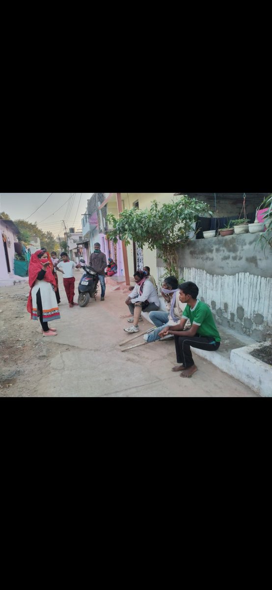 SanginiMahila's tweet photo. On #WorldDisabilityDay #teamsangini had a discussion with the differently abled about their issues and problems in #bhopal https://t.co/Zb7vR5Yu2x