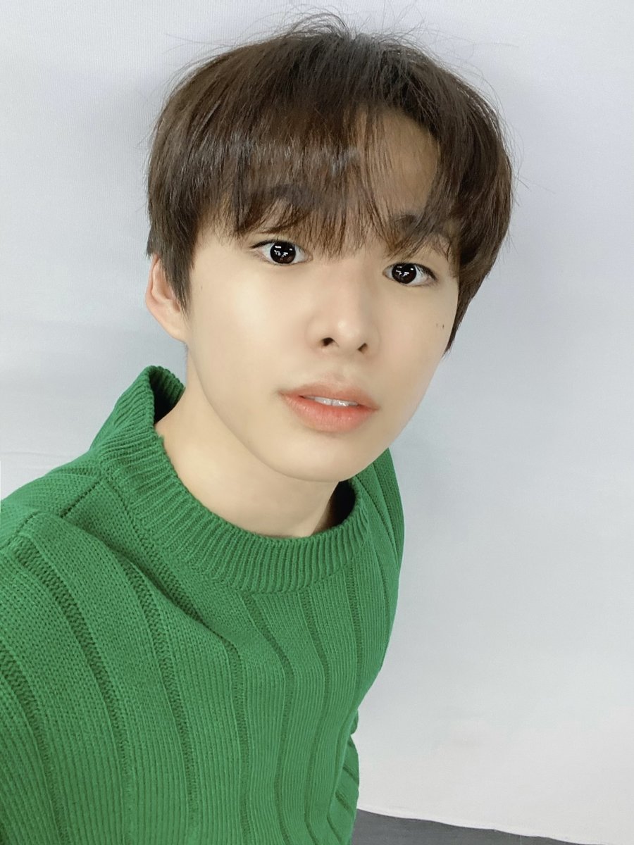 DIA_CRUNCH's tweet photo. 행운을 가져다주는 초록 🍀딜란이🍀

#디아나 #디크런치 #딜란이 #초록 
#네잎클로버 https://t.co/DAZs51DLNX