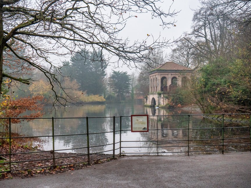 Good morning 😊 from @BirkenheadPark1 💚 #photo 📷 by @ronthomasphotog