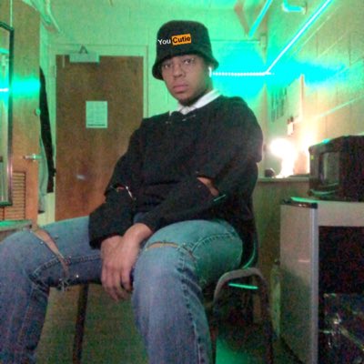 #NewProfilePic https://t.co/5CGIRsv4Kc