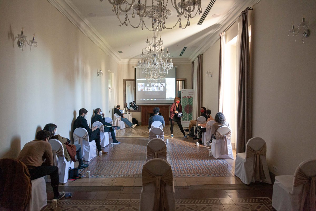 RECtgn's tweet image. Ja no hi ha qui ens pari! 🚀 El #REC20 ha engegat amb força. Ahir vam poder veure les primeres propostes del #PrimerTest, vam començar amb el #Minirec i vam poder gaudir dues pel·lícules de la secció #CloseEncounters que no ens van deixar gens indiferents. Seguim!

📷 Jaime Rojas