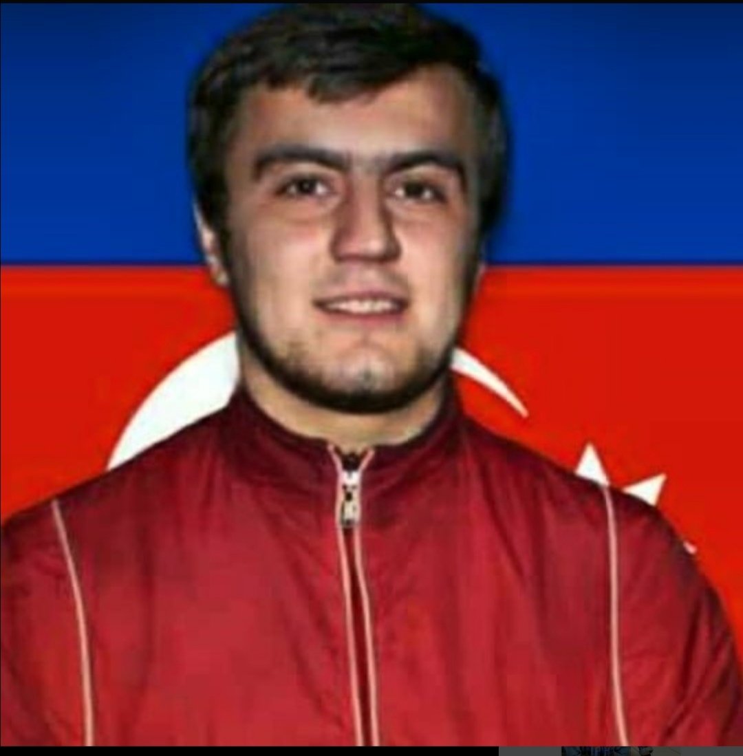 ceyhun1878's tweet photo. Əhədov Mehrac İntiqam oğlu. Şamaxı rayonunda dünyaya göz açmışdır. 21 yaşında Şəhidlik Zirvəsinə çatıb. Yeri cənnət olsun 🤲❤️🇦🇿
#VictoriousAzerbaijaniHeroes #ŞƏHİDLƏRÖLMƏZ https://t.co/2Quo3z32Ea