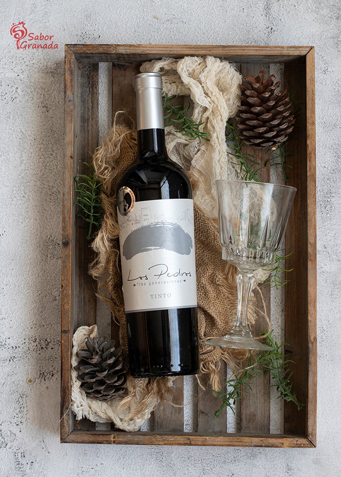 Ya estamos preparando nuestros menús especiales. Aunque el nombre suena a inglés, el platazo que nos propone <a href="/lidiadelao/">ATRAPADA EN MI COCINA</a> tiene un gran sabor de Granada. Como siempre ella lo explica paso a paso para tener un resultado muy vistoso y sabroso.
saborgranada.es/solomillo-well…