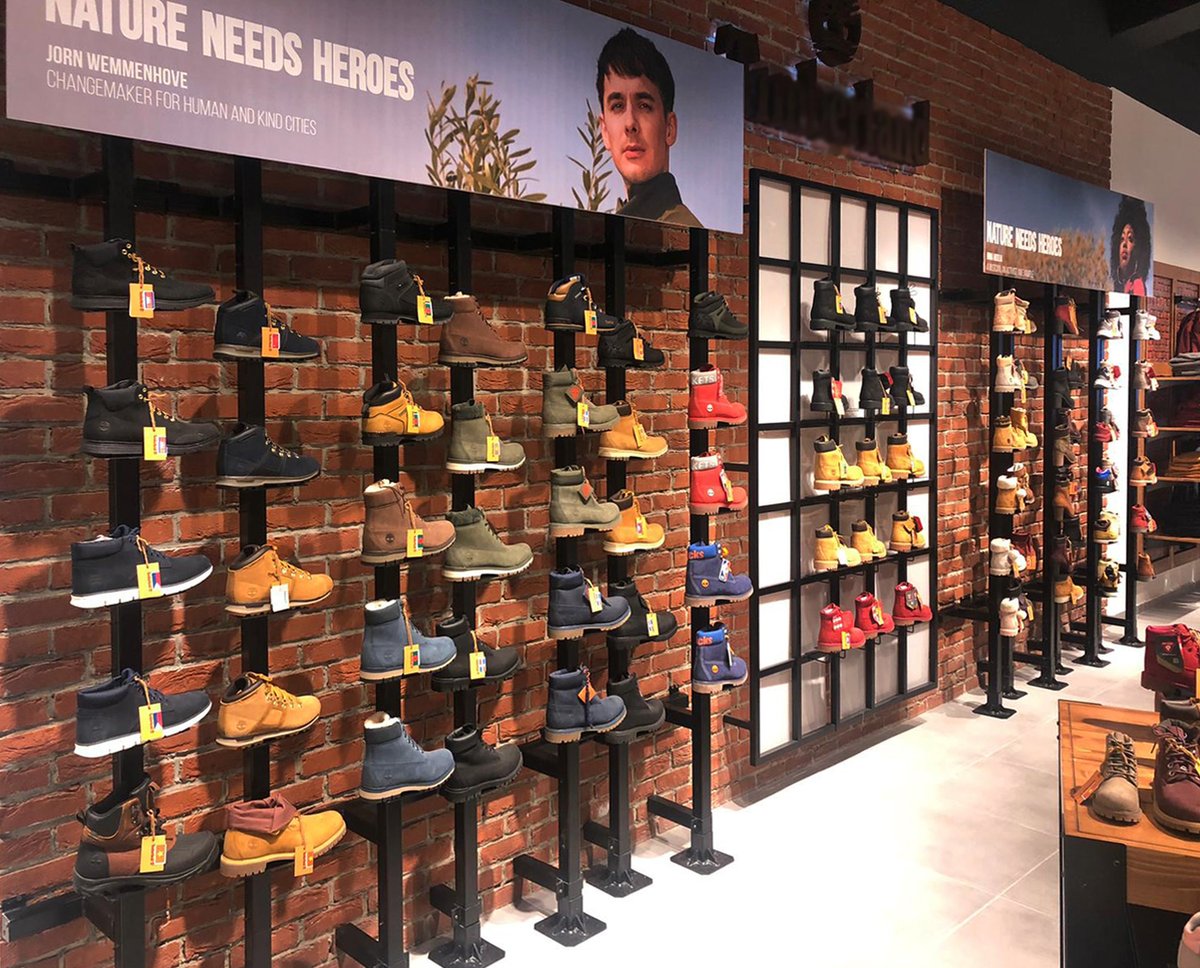 ucgeint's tweet photo. As ÜÇGE; The store of the global outdoor lifestyle brand that we have realized in Kosovo also welcomes its customers with an impressive ambiance and with its concept that maximizes visual perception.

#ucge #shopfitting #design #retaildesign #stores #hypermarket #storedesign https://t.co/RLj1dtSas3