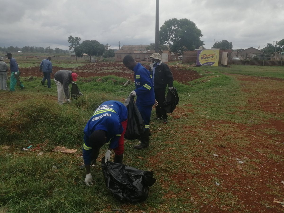 NetOneCellular's tweet photo. @NetOneCellular join forces with Warren Park Community, EMA and Harare City Council to clean up the Mereki and sorrounding areas. #OneEnvironment #TheOneTheOnly https://t.co/vLs3hWbTbe
