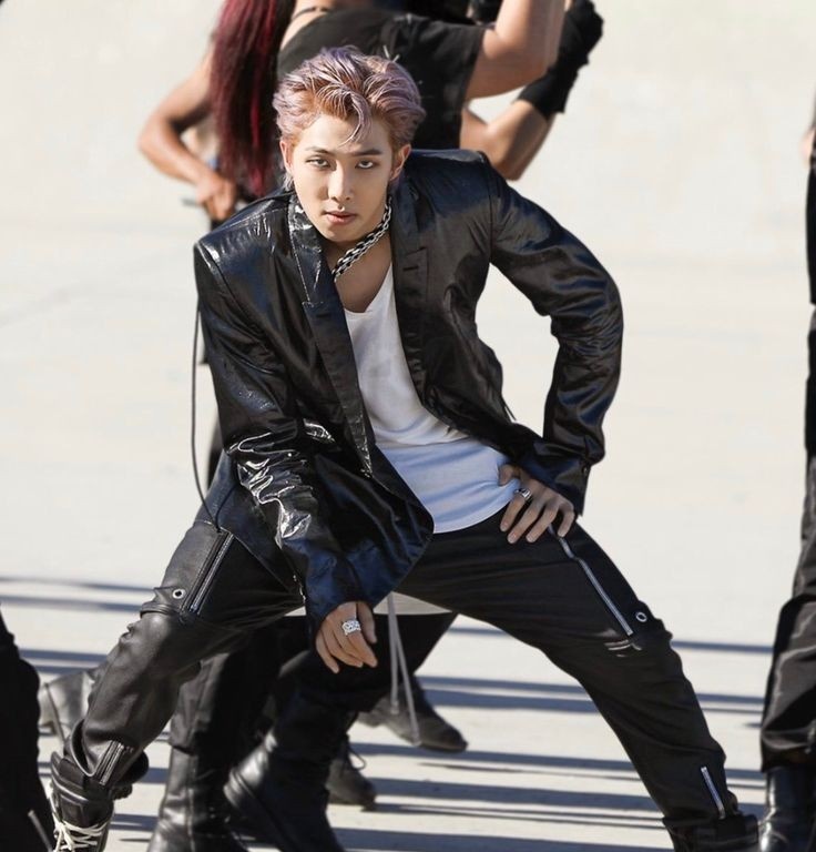 how to make your twitter purple —  a thread