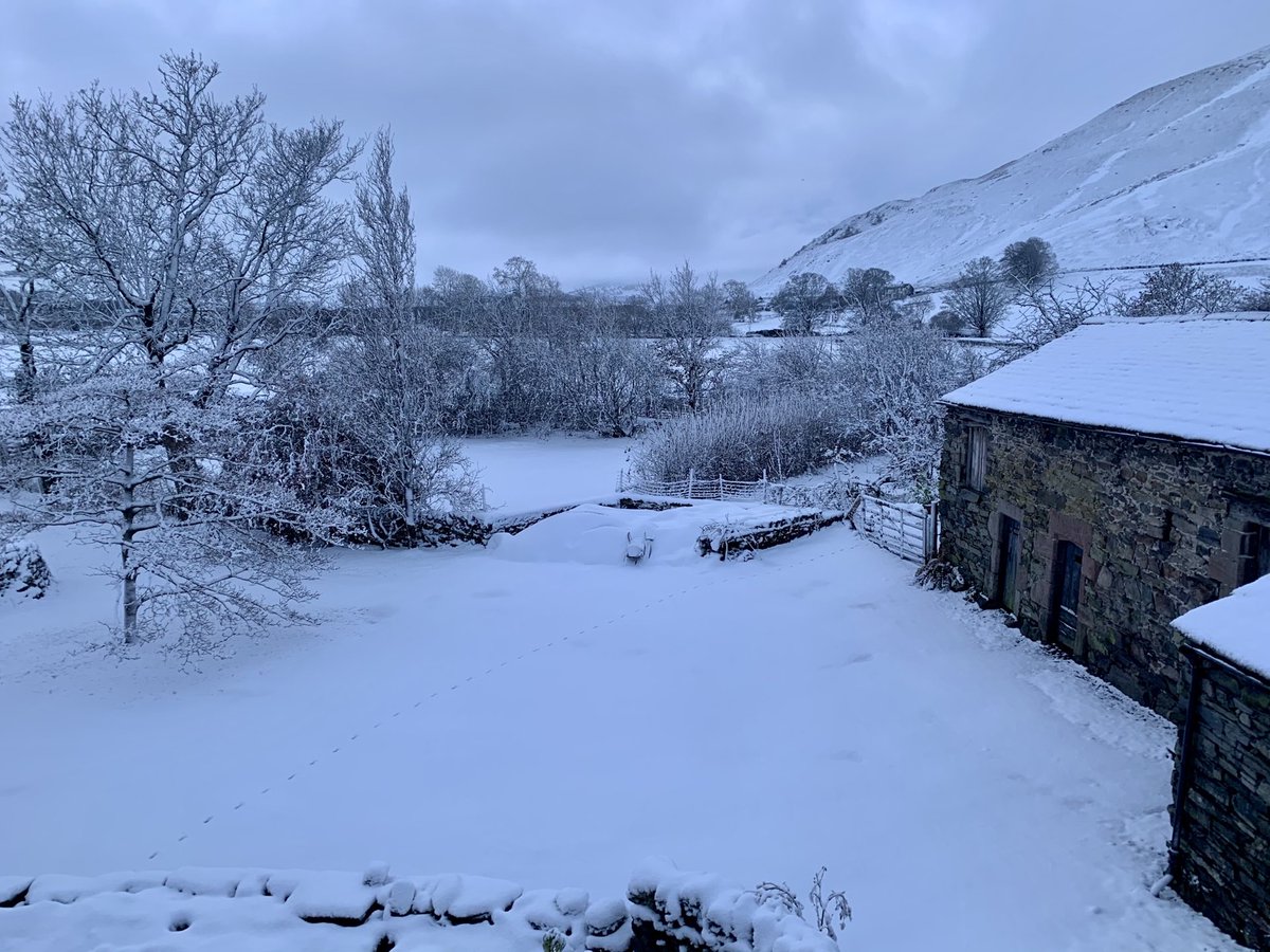 Chris Eakin tweet media