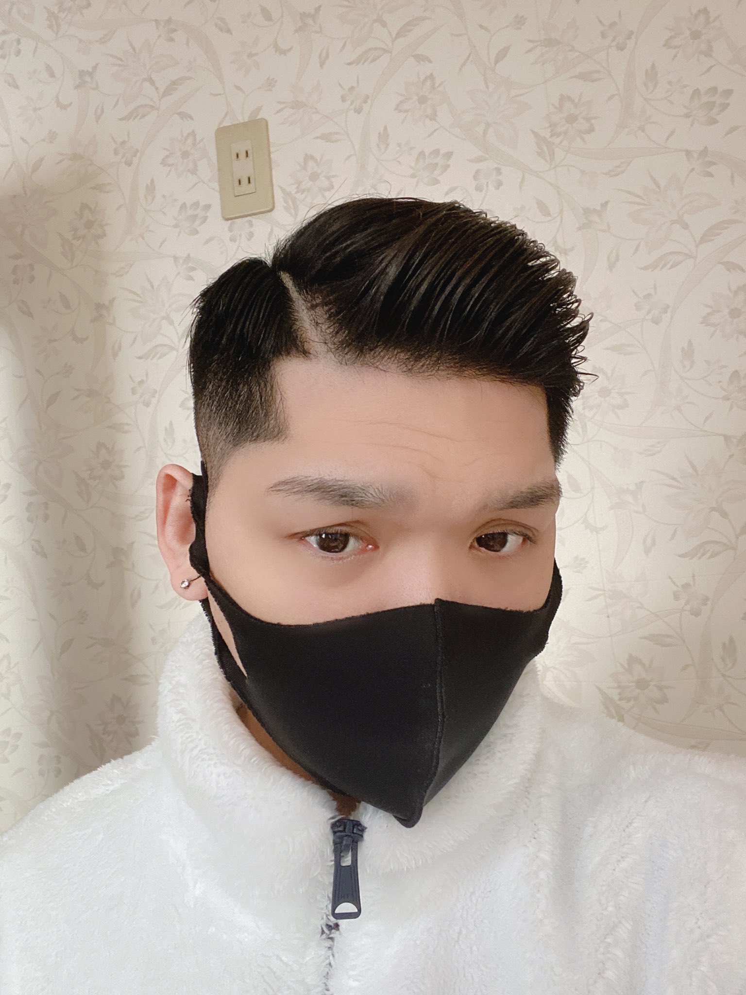 小坂井 ちゃありぃ 大輔 En Twitter アイビーカットとは1960 70年代にアメリカのアイビーリーグの大学生の間で流行したヘアスタイル 七三に分けたショートヘアで前髪を上げて 全体に清潔でスポーティーなイメージがあります 小坂井 ちゃありぃ 大輔 En Twitter アイビーカットとは1960 70年代にアメリカのアイビーリーグの大学生の間で流行したヘアスタイル 七三に分けたショートヘアで前髪を上げて 全体に清潔でスポーティーなイメージがあります