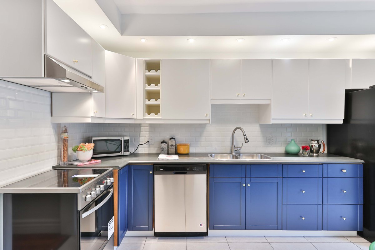 Fix_Forward's tweet photo. In this blog post we have identified the two most valuable rooms to invest in, the kitchen and the bathroom and provide some ideas on how to enhance those rooms.

https://t.co/4AuUKRE46F

#renovate #FIXForward #enhance #contractor #building #rennovations #kitchen #bathroom https://t.co/kLVhKd7lPZ