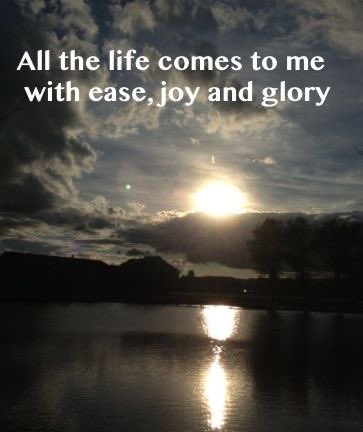 HtoEHealing's tweet photo. How does it get any better than this ... affirm ... #fridaymorning #AccessConsciousness @Bars #MotivationalQuotes #Truth #bekindtoeachother #faith #RisingWithIntegrity 🌟🌟🌟 https://t.co/LSiF6JnwhB